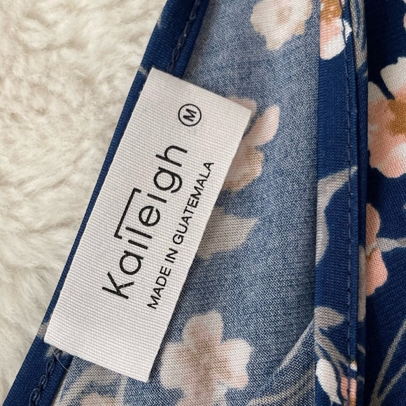 KALEIGH Floral faux wrap midi dresss size medium - Picture 6 of 6